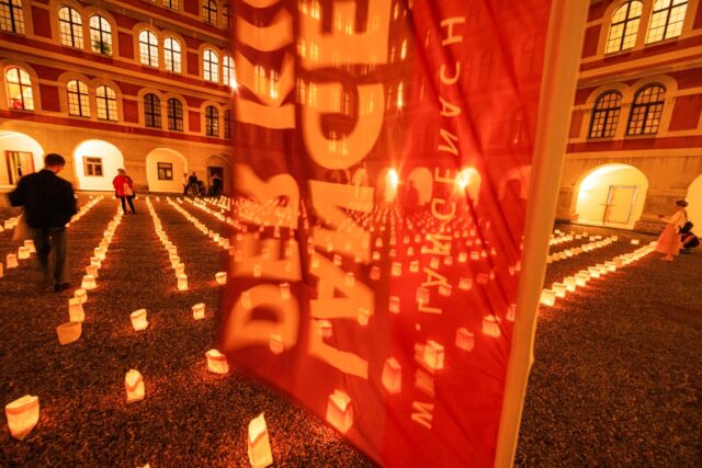 Lichterlabyrinth_Gerd Neuhold_Sonntagsblatt (Medium)