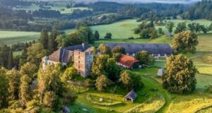 Zwischen Ge/Denkort und Gesamtkunstwerk